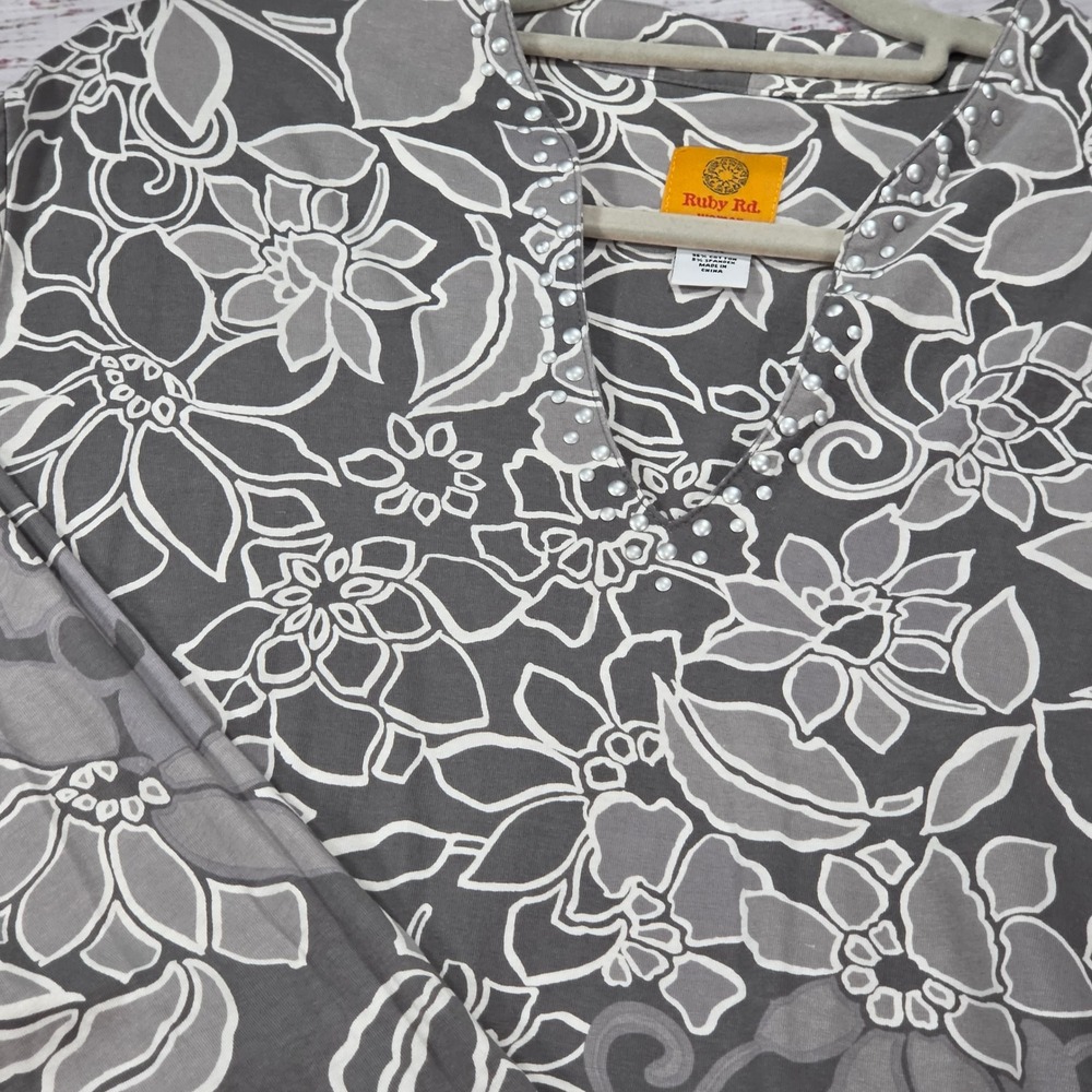 Ruby Rd Floral Top Women 3X Grey Excellent Embellished V-Neck 3/4 Sleeve 54257WW